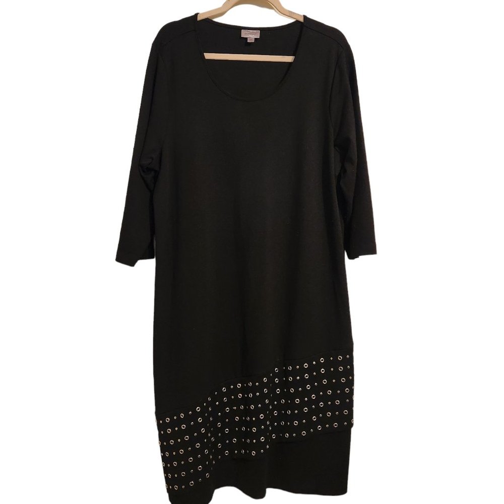 Bundle 3/$30 Beautiful Basic Black Dress With A Silver Metal Decorative Hemline